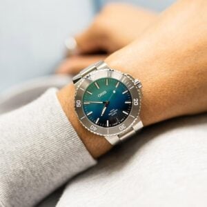 oris aquis great barrier reef iv – blau 43.5mm edelstahl